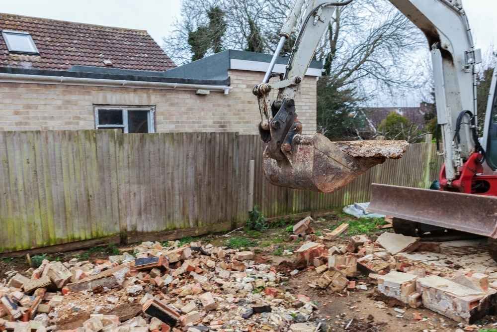 garage demolition debris cleanup Tafton PA